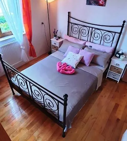 Summer Nest Apartment