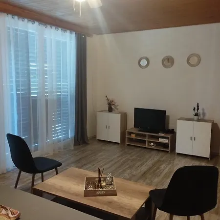 Summer Nest Lovrečica